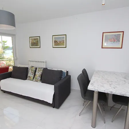 Modernes Direkt Am Und Nur 400 Meter Zum - In Appartement