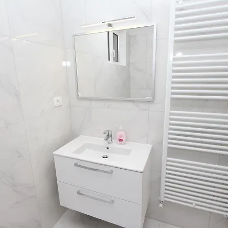 Modernes Direkt Am Und Nur 400 Meter Zum - In Apartman *