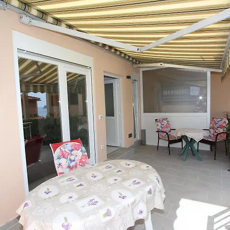 Modernes Direkt Am Und Nur 400 Meter Zum - In Apartment *